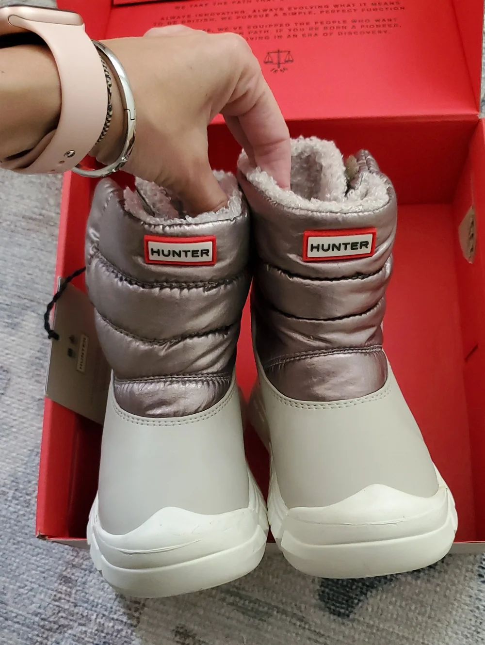 NWT Hunter Kids Insulated Metallic Short Snow Boots Sz8